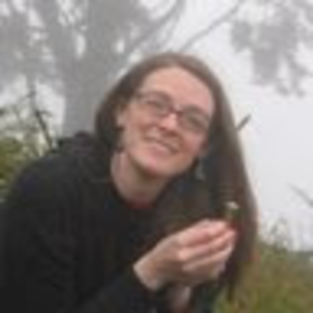Meet your Posher, Caitlin